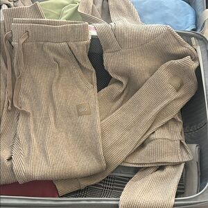 ALO Yoga Beige Ribbed Lounge Set